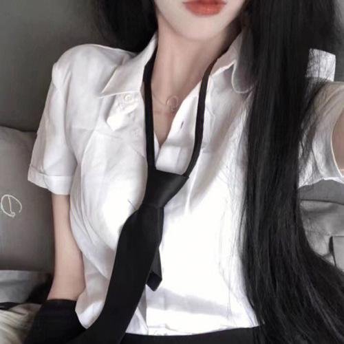 女性集中营
